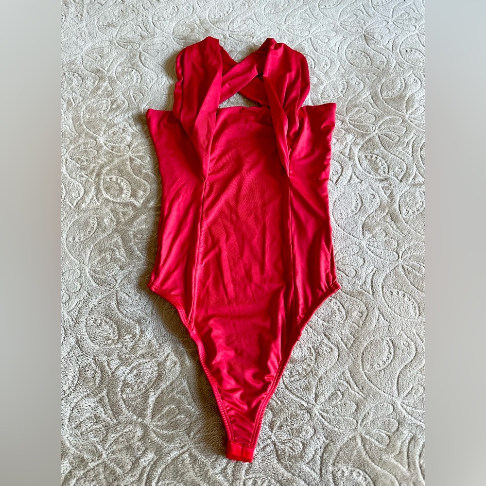 WOMEN’S RED BODYSUIT - SIZE S